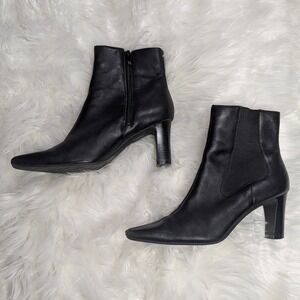 Black Leather Pointed Toe Heeled Ankle Booties from Predictions Size 7.5